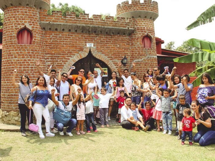 SERVICIOS CASTILLO SOL Y LUNA DOMINGO FAMILIARTE_0000_Domingo Familiarte 1